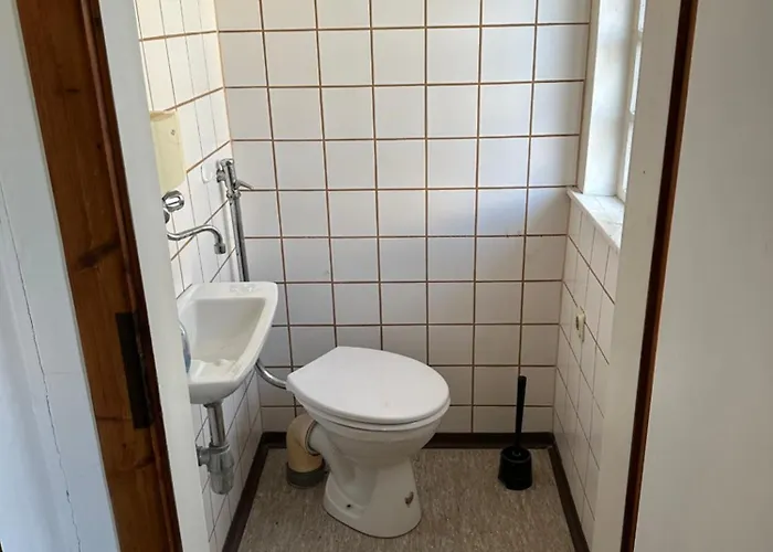 ホームステイ Neu! Einfaches - Einfacher Preis In Lohra, Hessen - Ideal Fuer Vertreter - Monteure - Wanderer - Radler - Wc Mit Waschbecken *