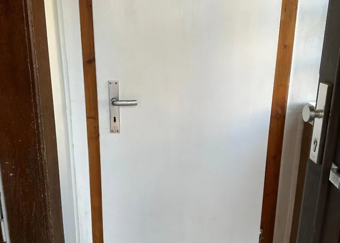 ホームステイ Neu! Einfaches - Einfacher Preis In Lohra, Hessen - Ideal Fuer Vertreter - Monteure - Wanderer - Radler - Wc Mit Waschbecken Lohra